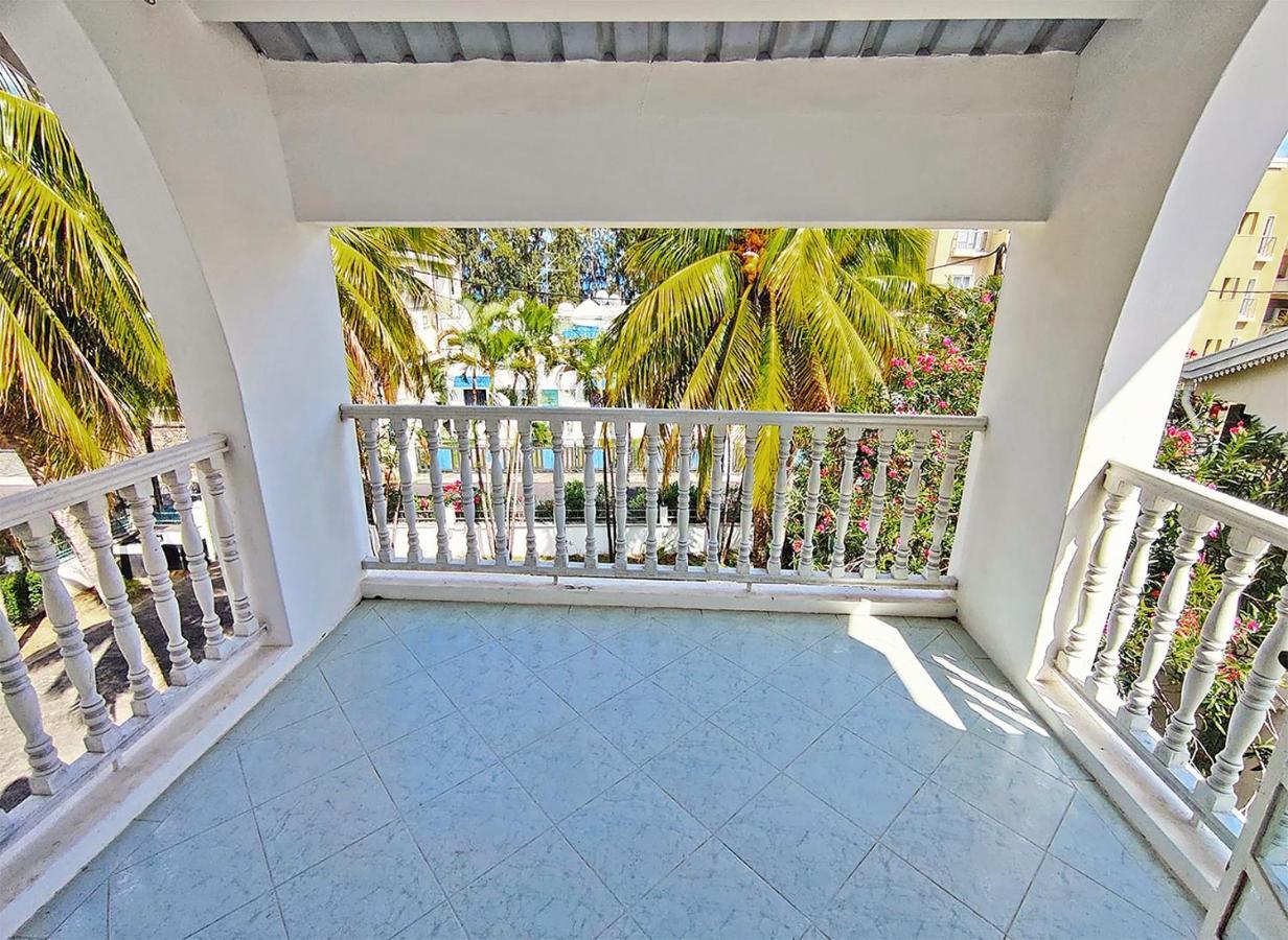 Coconut Bay Apartments Flic-en-Flacq Exterior foto